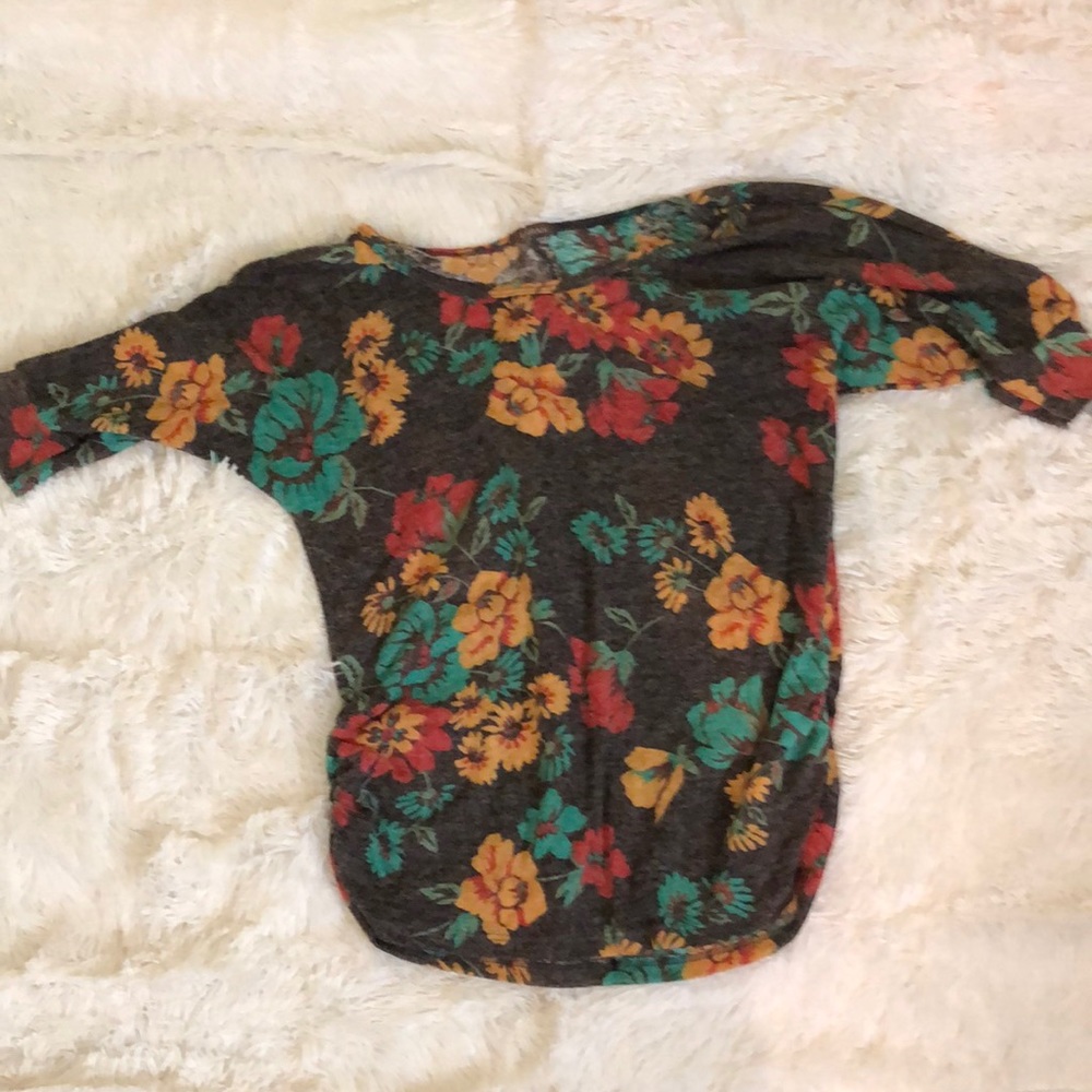 3/4 sleeve breathable flower top